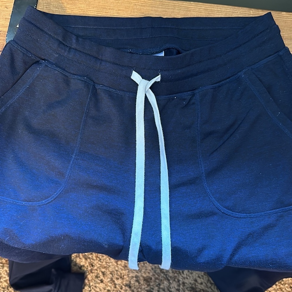 Zyia joggers
